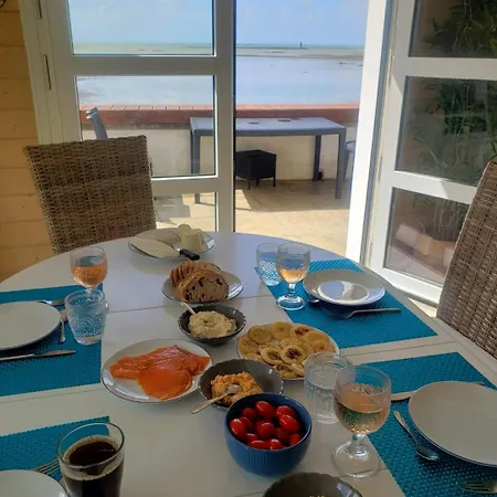 Holiday home Arcadamousse Maison En Bord De Baie Du Mont Saint Michel Granville