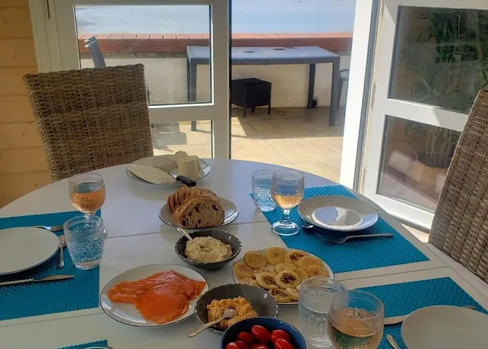 Дом отдыха Arcadamousse Maison En Bord De Baie Du Mont Saint Michel Гранвиль